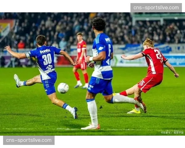 勒阿弗尔对阵蒙彼利埃，一场以身体对抗和长传冲吊为主的比赛