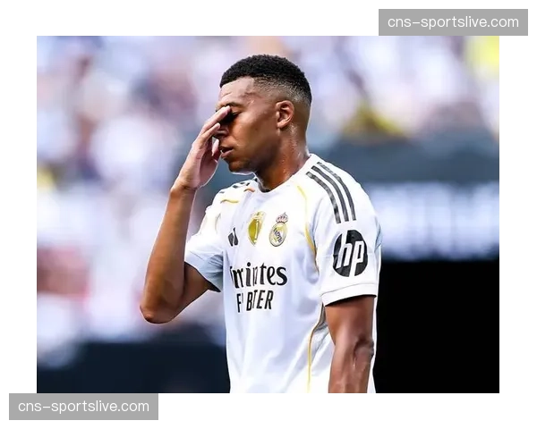 消息：实时战报，巴黎半场2-0领先布雷斯特，姆巴佩完成传射