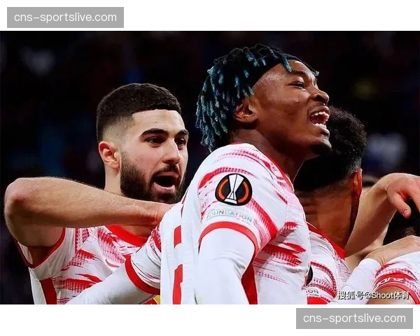 莱比锡红牛公布对阵门兴大名单，两名主力后卫伤愈复出